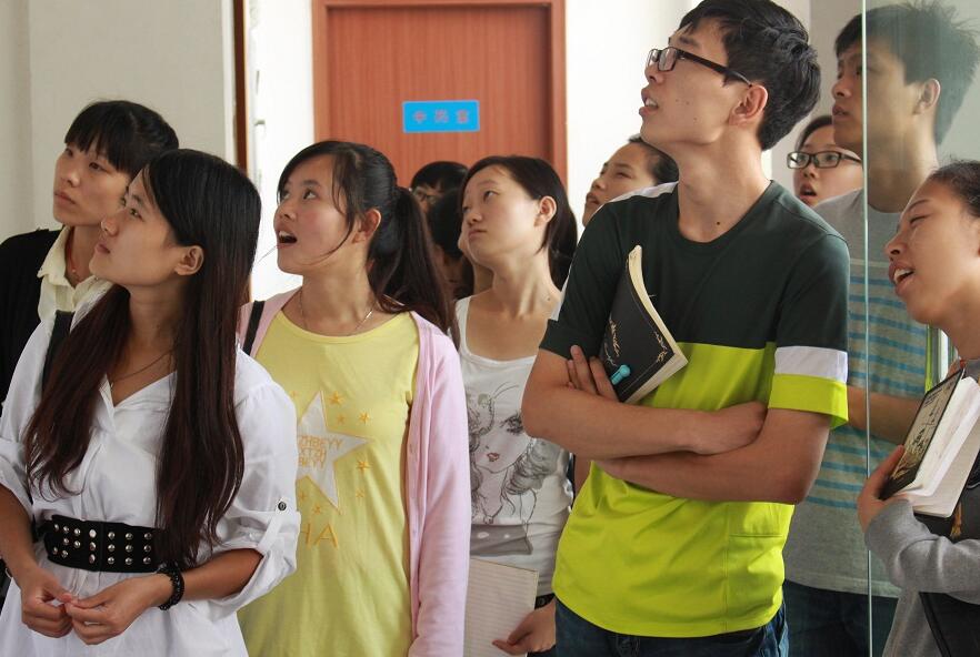 02聆听企业文化讲解